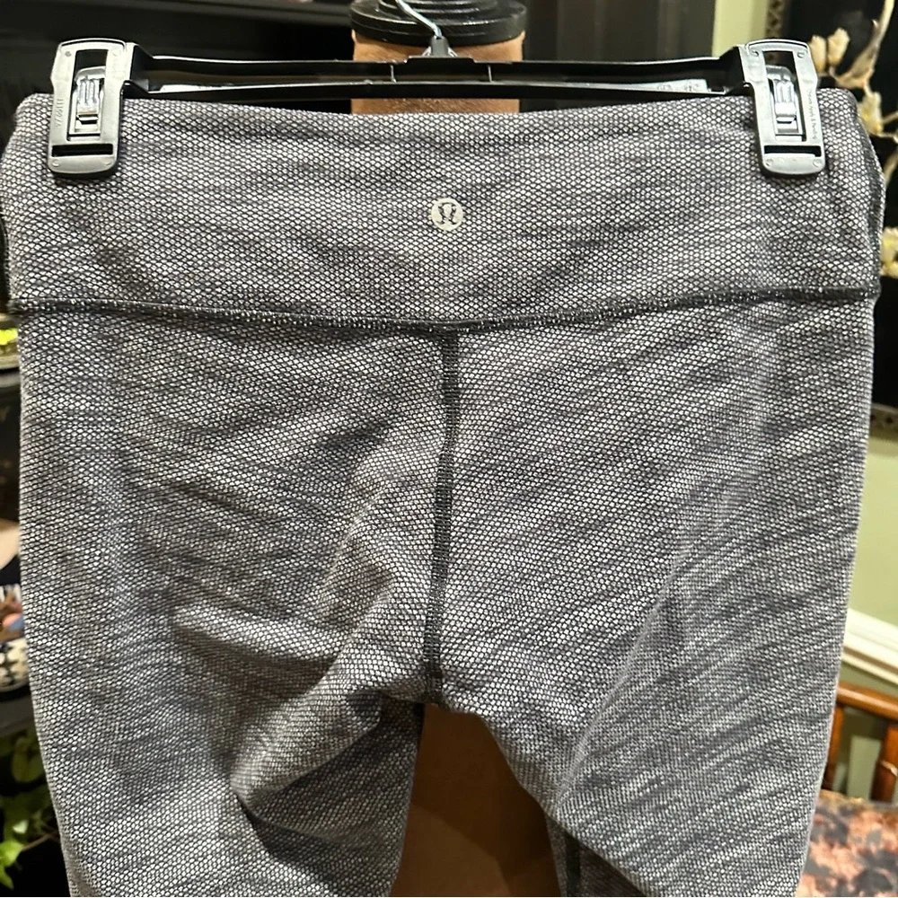 Lululemon Wunder Under High-Rise Leggings – Black & Gray Textured, Size 6